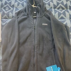 Columbia Black Winter Jacket And Columbia Classic Black Beanie